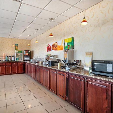 Quality Inn & Suites Near Lake Eufaula Exteriör bild