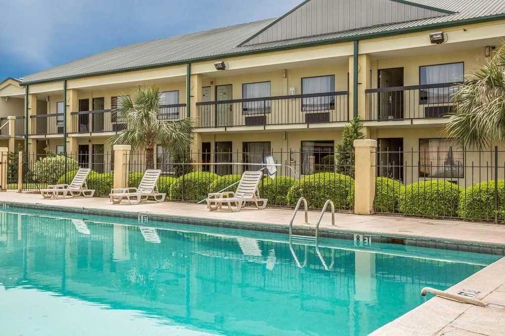 Quality Inn & Suites Near Lake Eufaula Exteriör bild