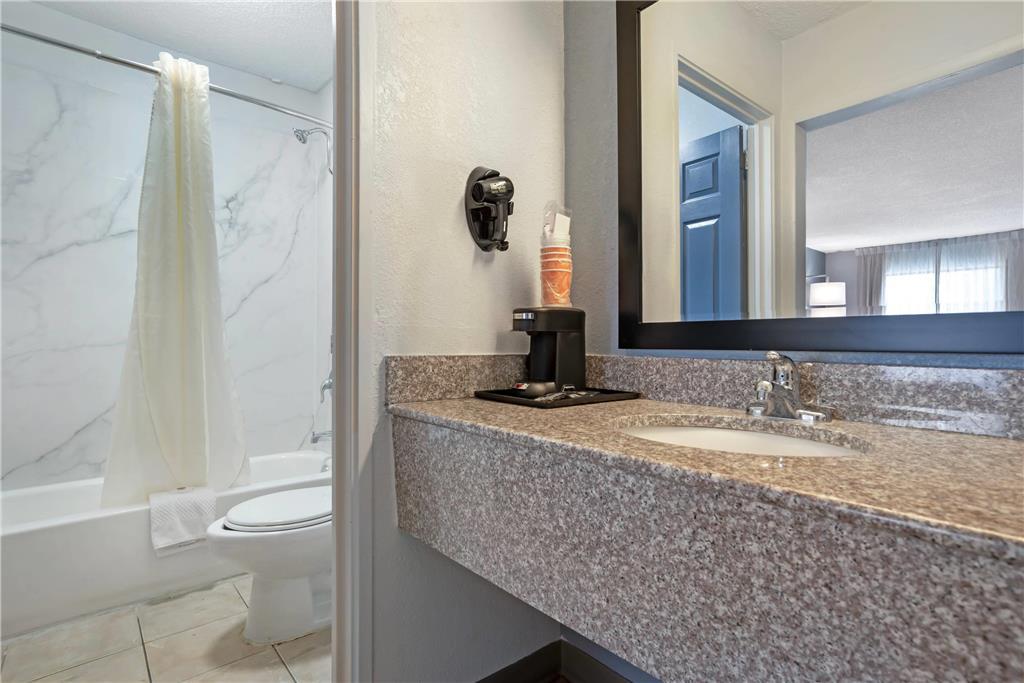 Quality Inn & Suites Near Lake Eufaula Rum bild