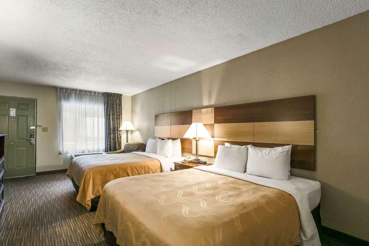 Quality Inn & Suites Near Lake Eufaula Exteriör bild